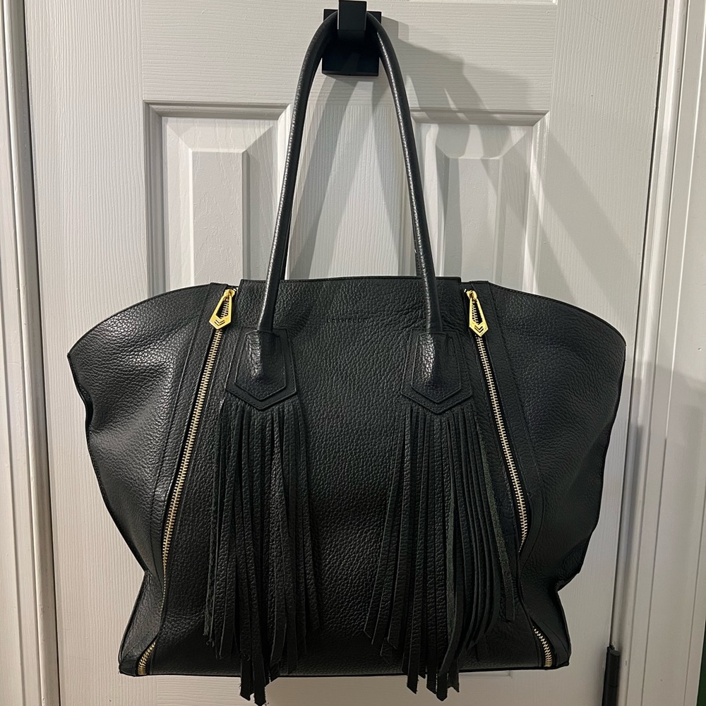 Leanelle (Real Leather) Lunch or workout fashion bag